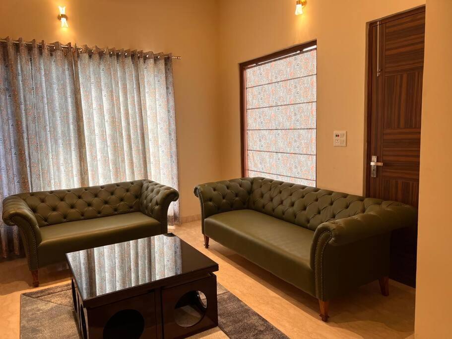 5Bhk Home Away From Home At Ranjit Avenue Amritsar Ngoại thất bức ảnh