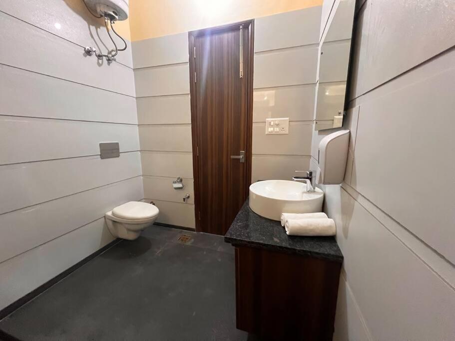5Bhk Home Away From Home At Ranjit Avenue Amritsar Ngoại thất bức ảnh